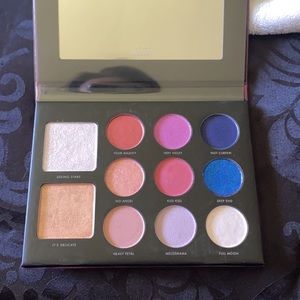 Brand new eyeshadow palette